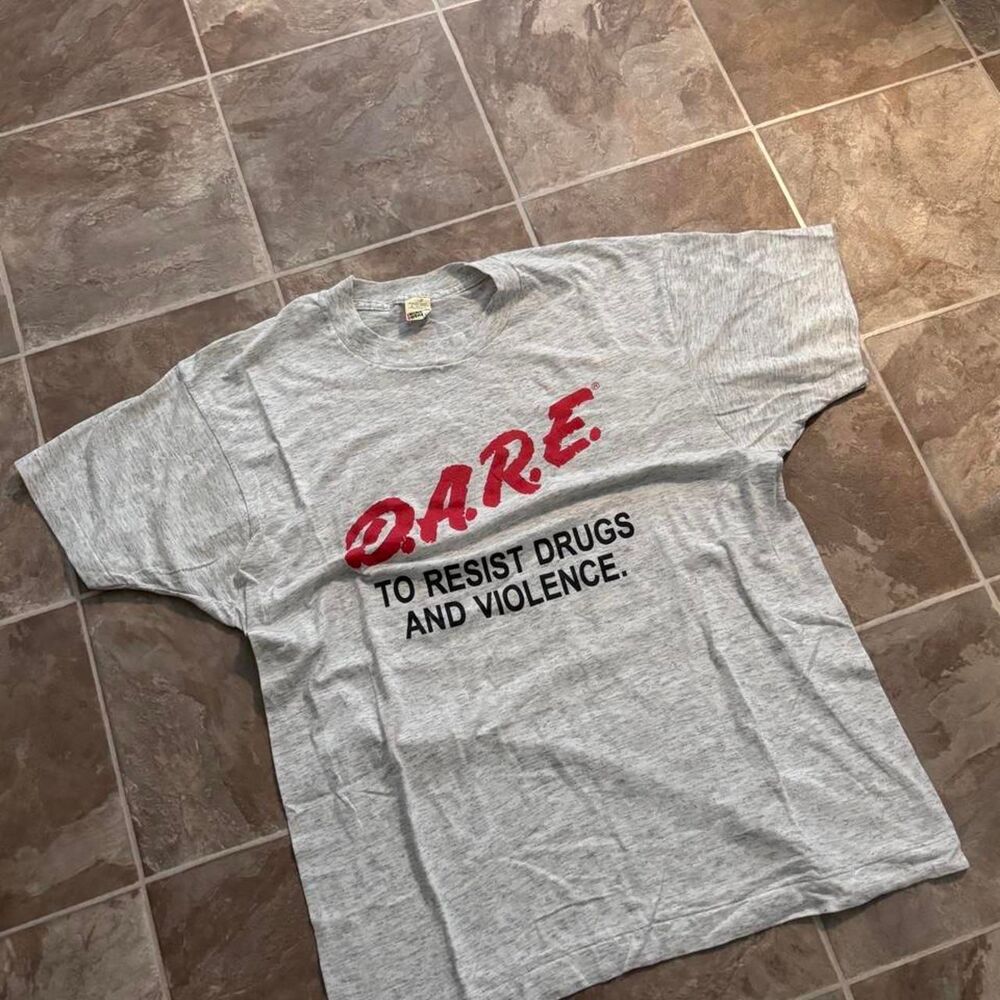 Vintage 1980s Dare drug awareness deadstock single stitch tee, Size L! No flaws!